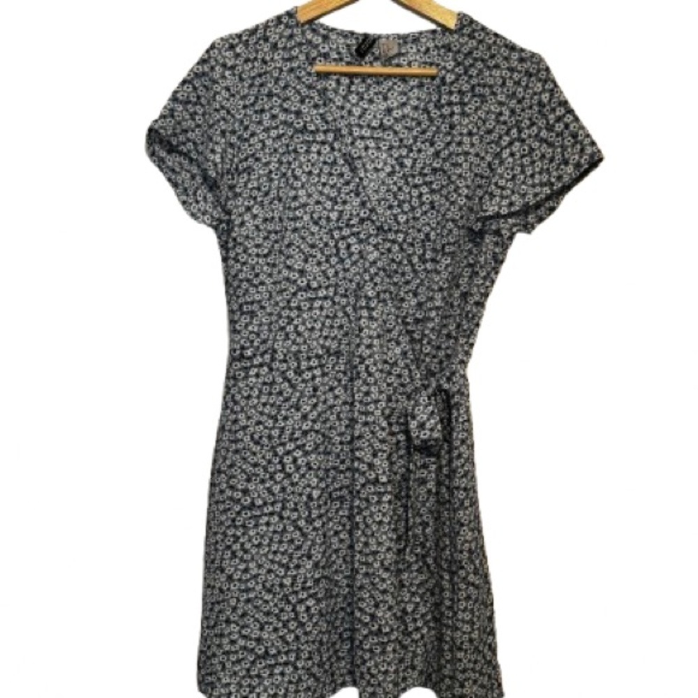 H&M Divided Blue and White Floral Mini Dress